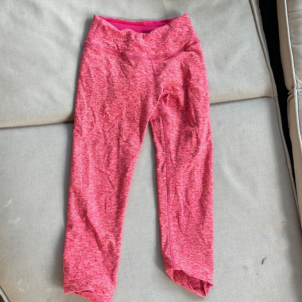 Beyond yoga size XS space dye crops